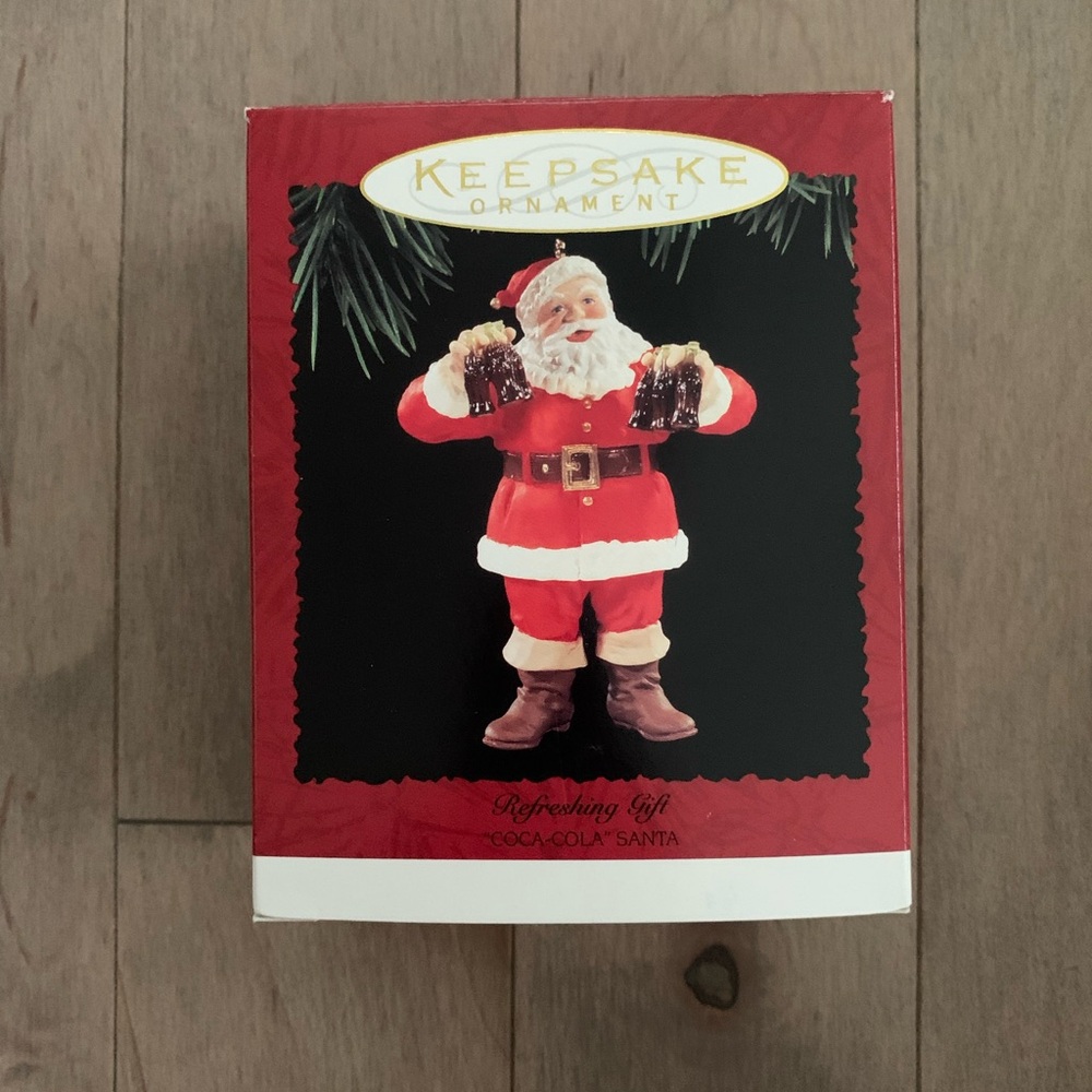 Refreshing Gift Coca-Cola Santa Hallmark Keepsake Ornament - 1995